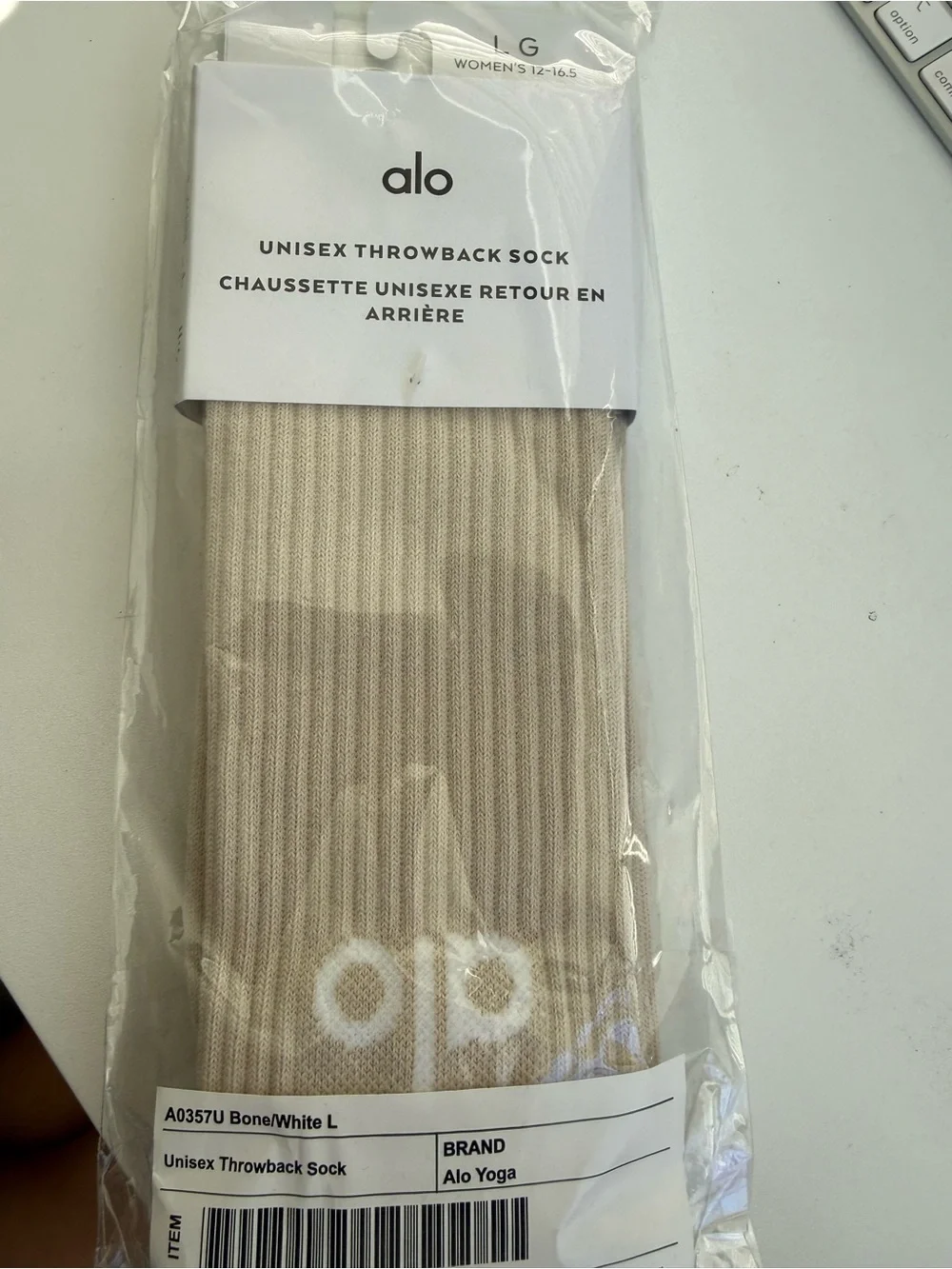 ALO Yoga Unisex Throwback Sock — Bone/White Large Men 10.5-15 Women 12-16.5